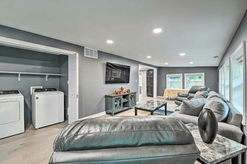 Charming Saratoga Springs Cottage With Patio!