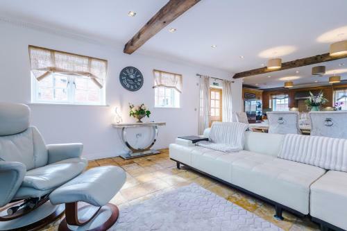 Villa Farm- A Luxury Holiday Home With Stunning Views