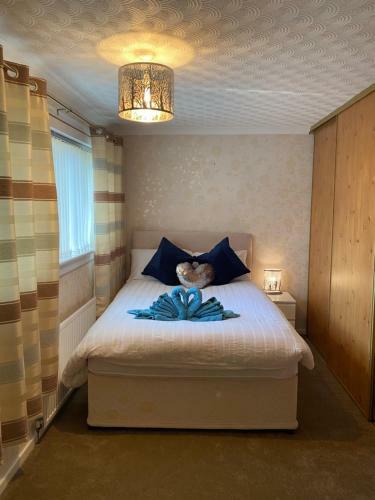 Dunfermline, 2 Bedroom Home With Free Parking
