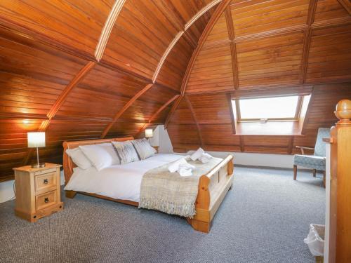 Low Lodge