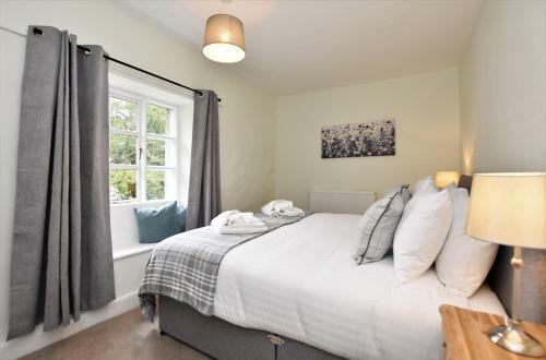 Dove Cottage - Sleeps 6 Near Cartmel