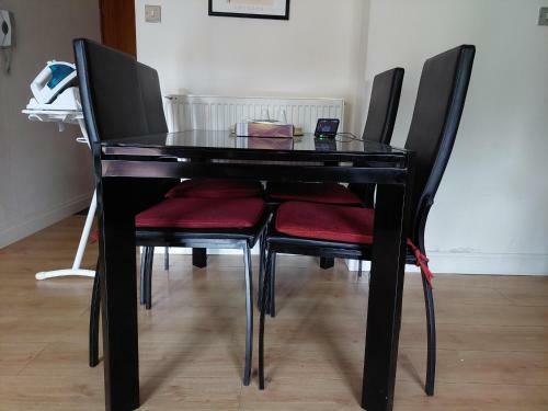 Beautiful 1bed Apartment With A Back Garden