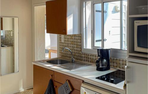 Nice Home In La Faute-sur-mer With 2 Bedrooms