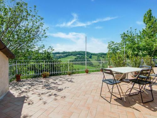Traditional Holiday Home In Urbino With Terrace