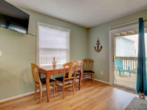 Lakefront Beachview 2br Condo Sleep 6 Close To Boardwalk