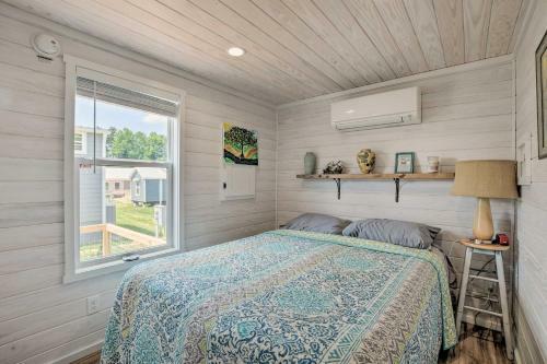 Modern Flat Rock Tiny House With Community Pool