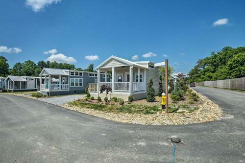 Modern Flat Rock Tiny House With Community Pool