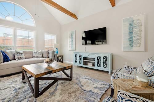 Gorgeous Graham Home With Private Heated Pool