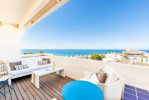 Calahonda Del Sol - Front Line Apartment With Sea View