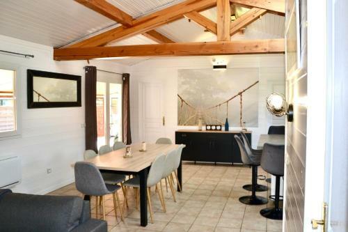 Maison Tout Inclus � 800m Du Bassin Avec Jacuzzi.