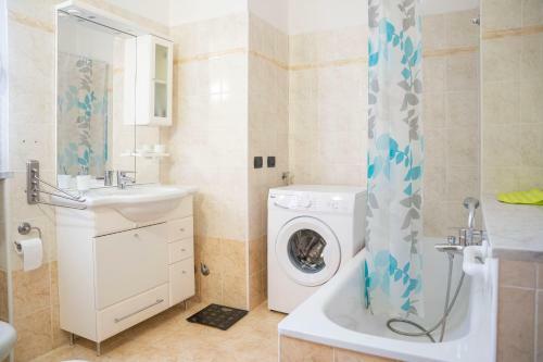 Apartamento 064 - Casa A Casarza 10 Minuti Dal Mare E Spiaggia