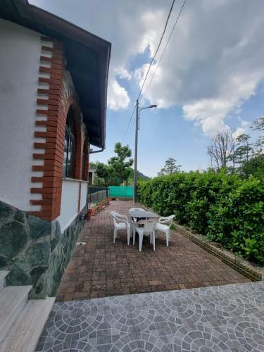 Villa Mit Veranda In Ponzone F�r 6 Personen