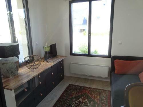 Comfortable Holiday Villa, 50m From The Sea