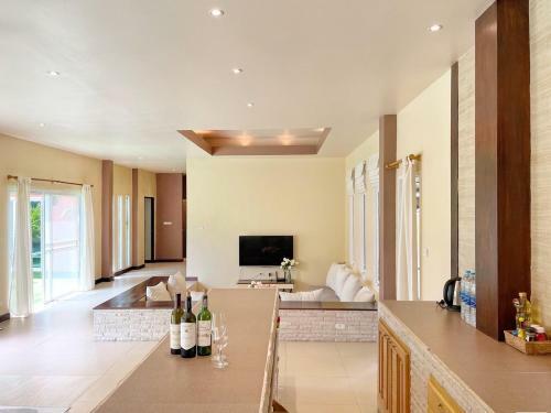 Hugo Villa (3-bedroom Pool Villa + Rooftop)