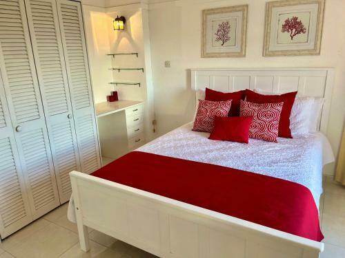 Beautiful 4-bed House With Stunning Sea Views