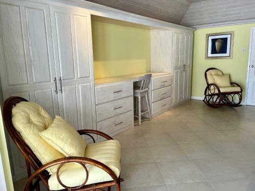 Beautiful 4-bed House With Stunning Sea Views