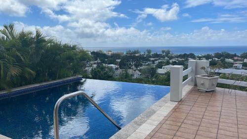 Beautiful 4-bed House With Stunning Sea Views