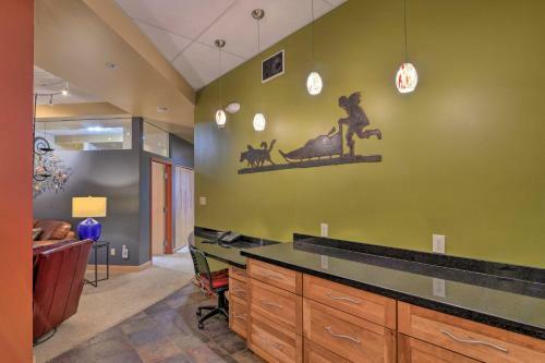 Apartamento Idyllic Dtwn Anchorage Condo With Fireplace!