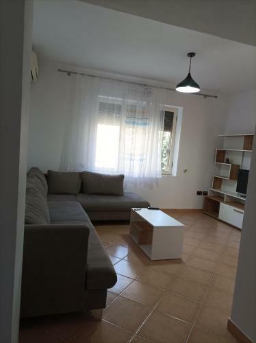 Lovely 2 Bedroom Adora's Apartament With Patio