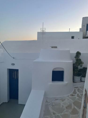 Anafi Tholos House