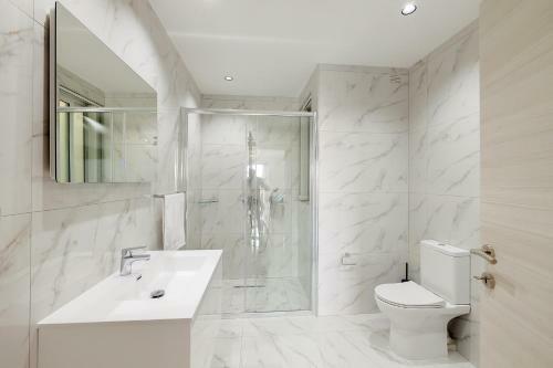 Deluxe 2br Apartment In Central St Julians