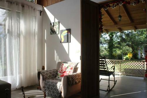 Casa Villa Jade - 10km De R�o Celeste