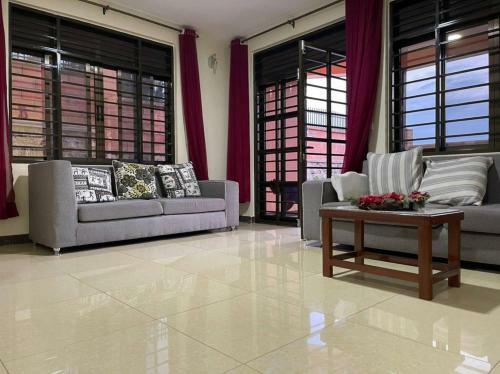Hostal Room In House - Nshuti Spacious Quiet Rm For Short Long-term