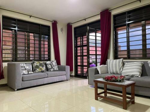 Hostal Room In House - Nshuti Spacious Quiet Rm For Short Long-term