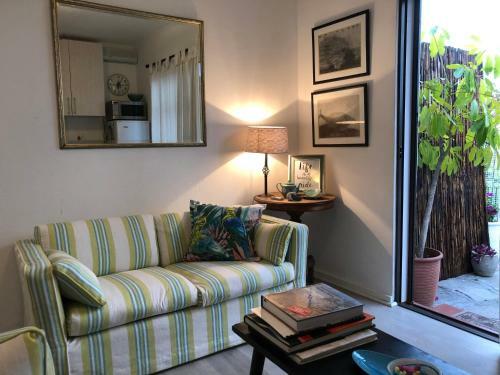 Apartamento The Speckled Egg, 4 Promenade Rd, Lakeside, Cape Town