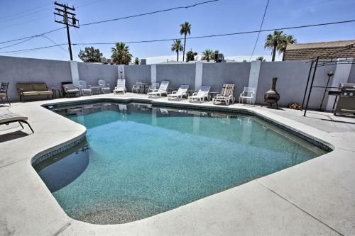 Ultimate Phoenix Group Getaway Patio And Pool!