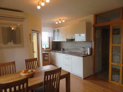 Apartma Panorama Pod?etrtek