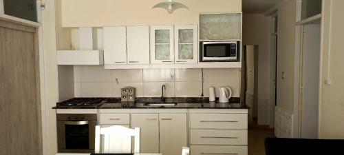 Bra�a House