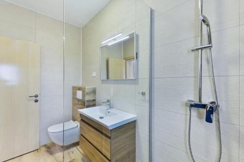 Luxury Villa With Pool,jacuzzi And Sauna/04