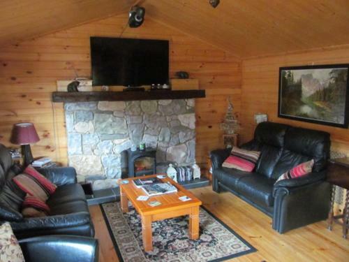 Riverside Lodge B&B