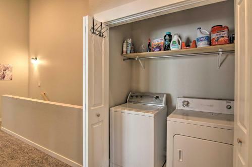 Upscale And Modern Colorado Springs Townhome!