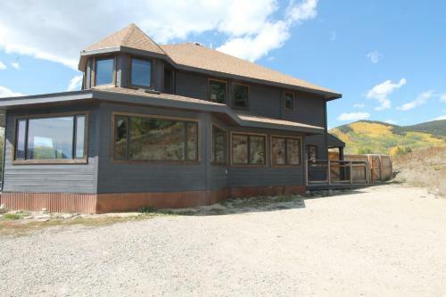Whetstone Wonder Amazing Views Large Deck Hot Tub Pet Friendly Shuttle