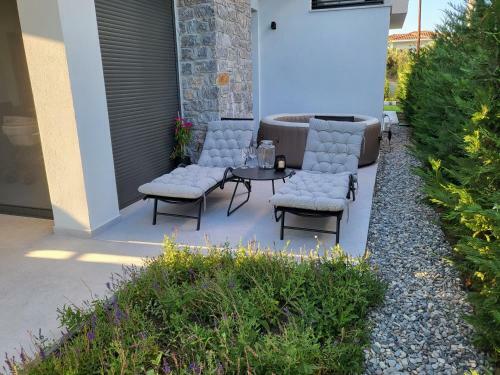 Olea Valley Holiday Villa