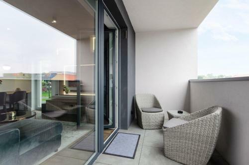 Stylish Apartments On Drewnowska Street