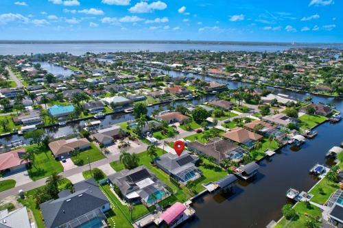 Direct Intercoastal Access W Pool