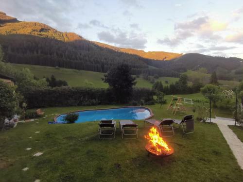 Villa Pool, Pokale, Sauna, Billard, Kirche U. Viel Natur