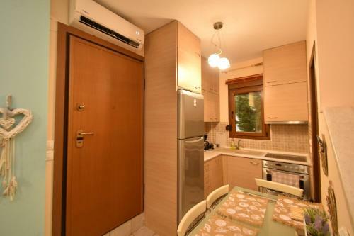 Sea Side Pine Maisonette, Siviri