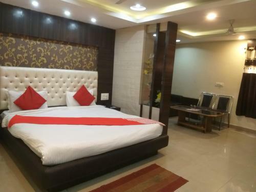 Hotel Regency Priya