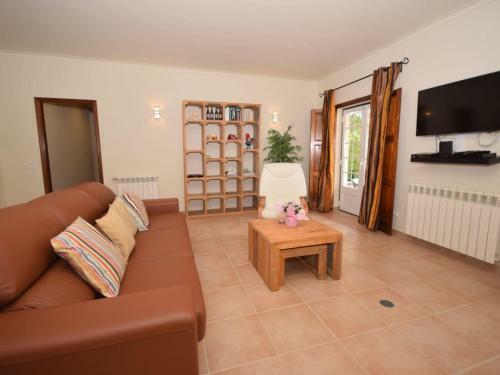 Luxurious Villa In Caldas Da Rainha With Swimming Pool