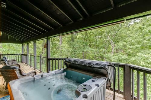 Villa Gold Peak Treehouse Near Helen, Georgia