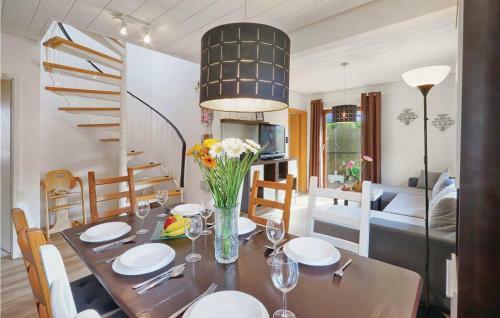 Five-bedroom Holiday Home In Kirchheim