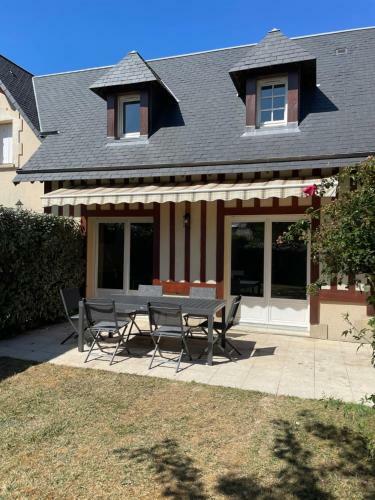 Maison V�lo Piscine Tennis
