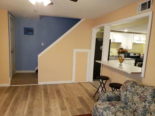Beautifual 3br, 1 Bath, Free Parking #b, Free Wifi, Full Kitchen