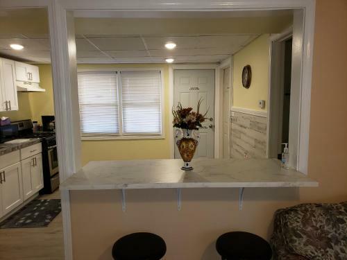 Beautifual 3br, 1 Bath, Free Parking #b, Free Wifi, Full Kitchen