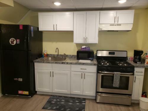 Beautifual 3br, 1 Bath, Free Parking #b, Free Wifi, Full Kitchen