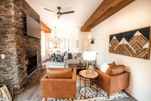 Apartamento Hottub/deck W/ Bar/parking Blueridge@ Main&pine